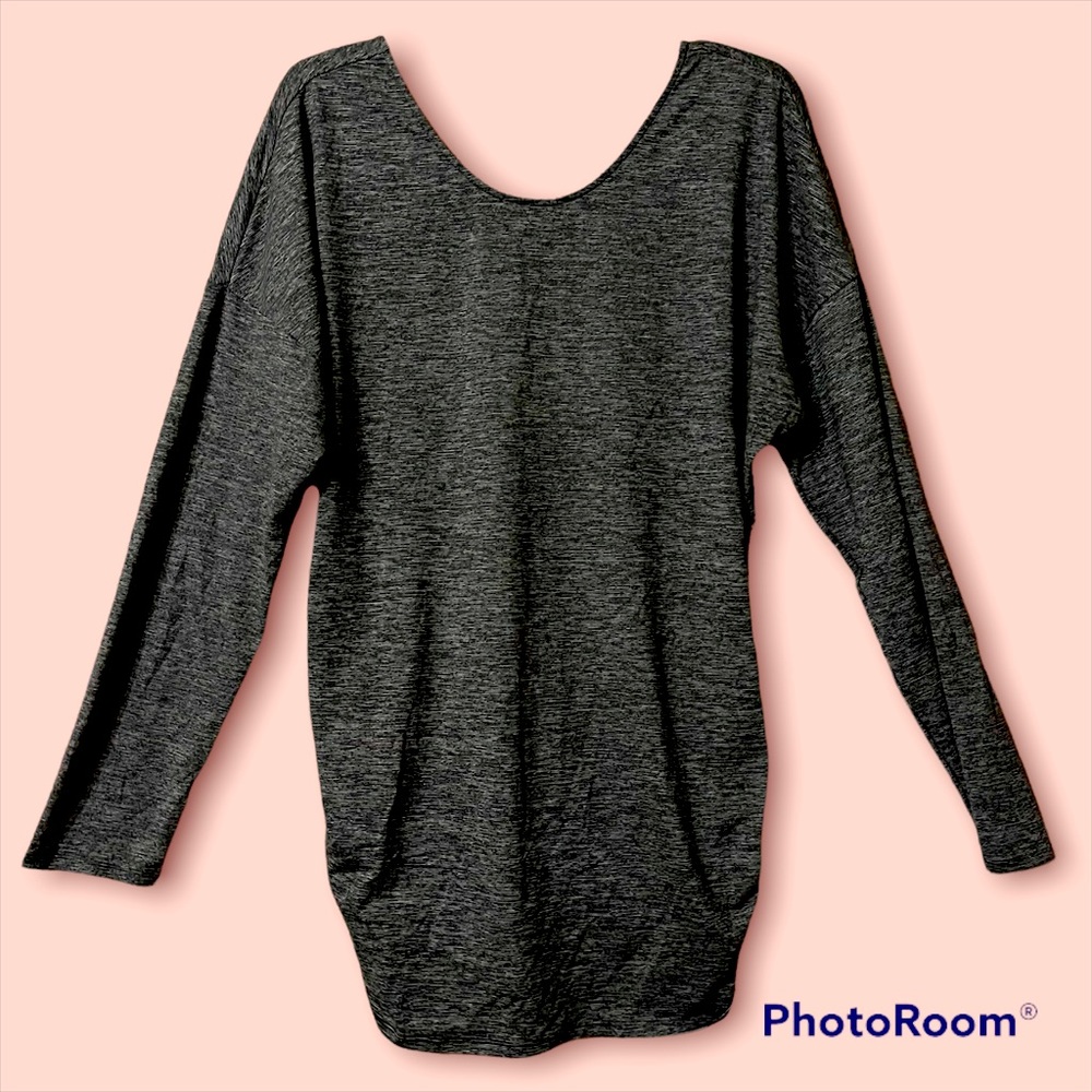 LUCY fitted ruched long sleeve top